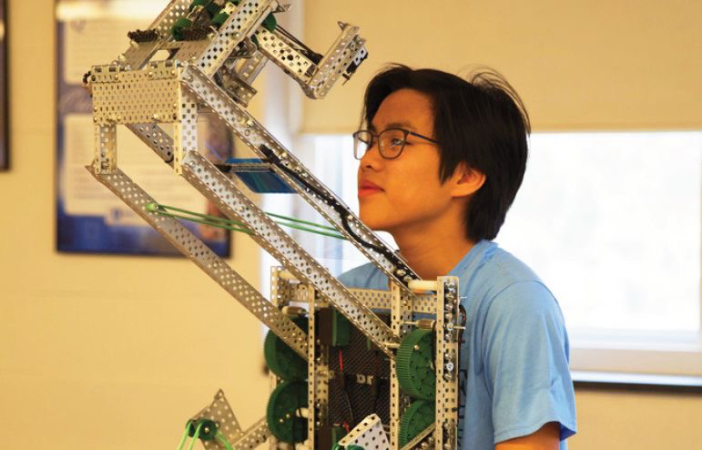 Vex 6106 Choate Robotics (2017)